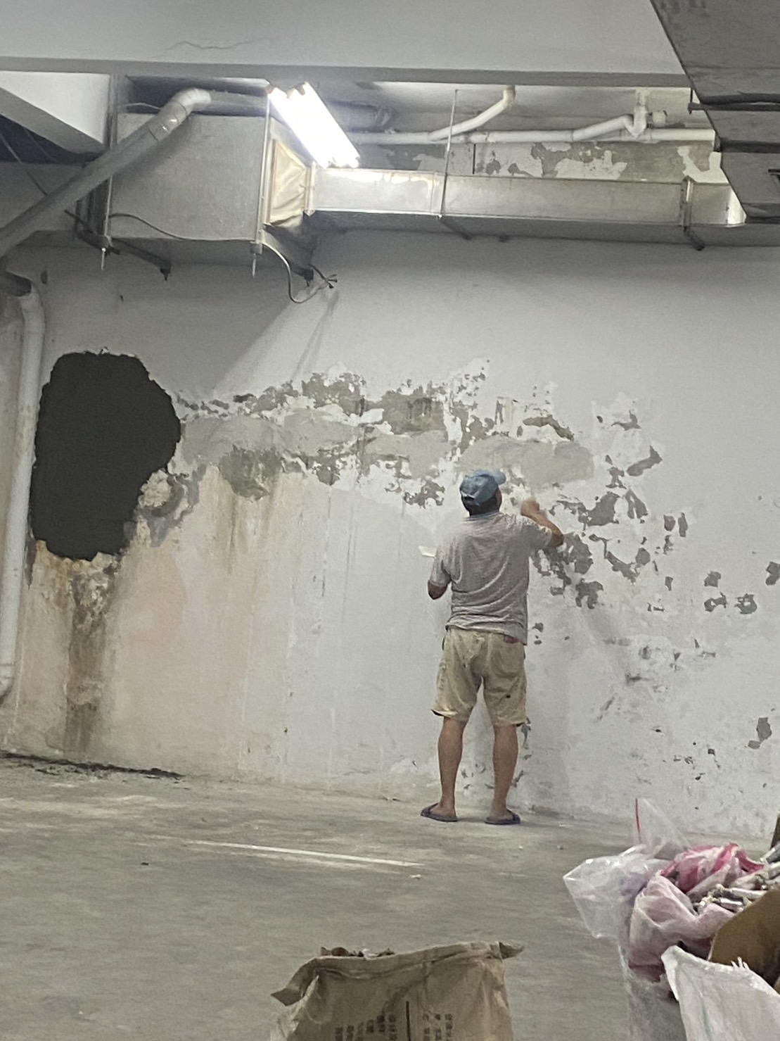 台北市仁愛路住宅停車場牆體抓漏工程