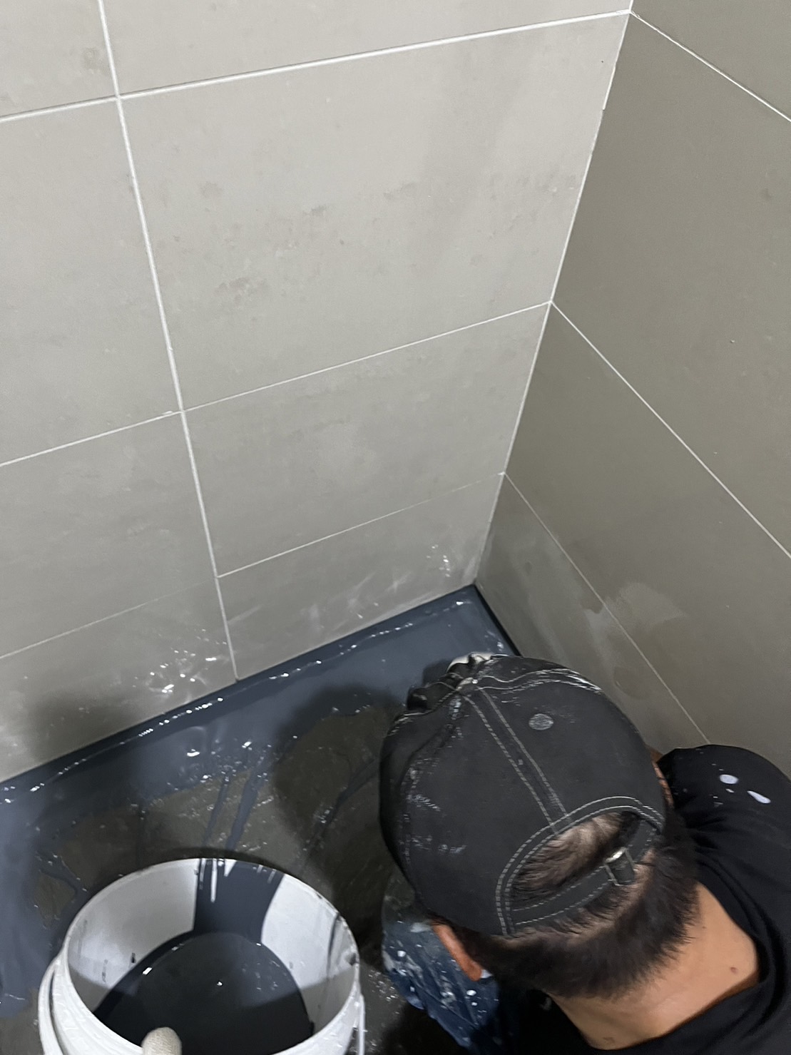 三重捷運菜寮站住戶端浴室地坪抓漏防水工程