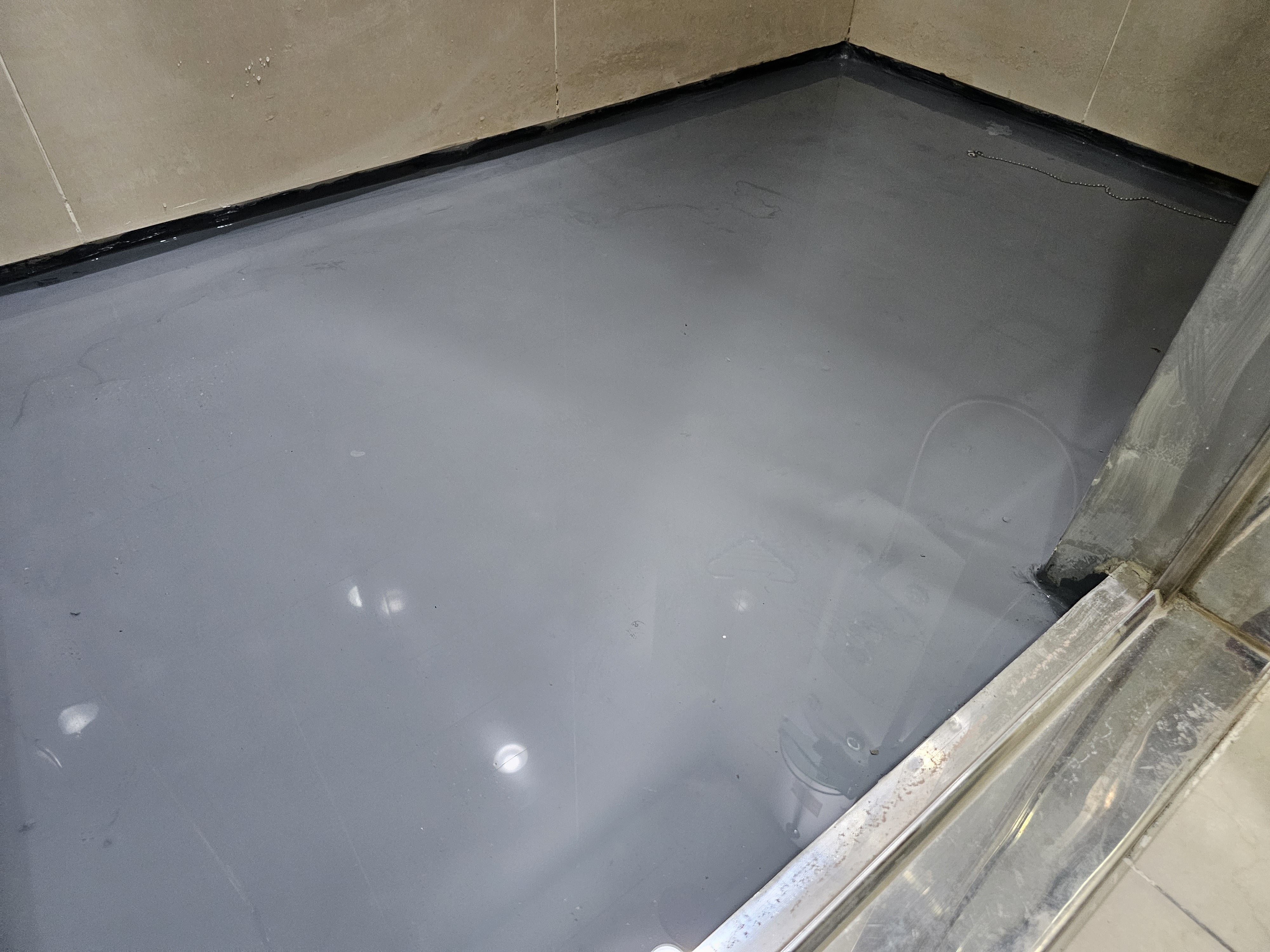 三重捷運菜寮站住戶端浴室地坪抓漏防水工程