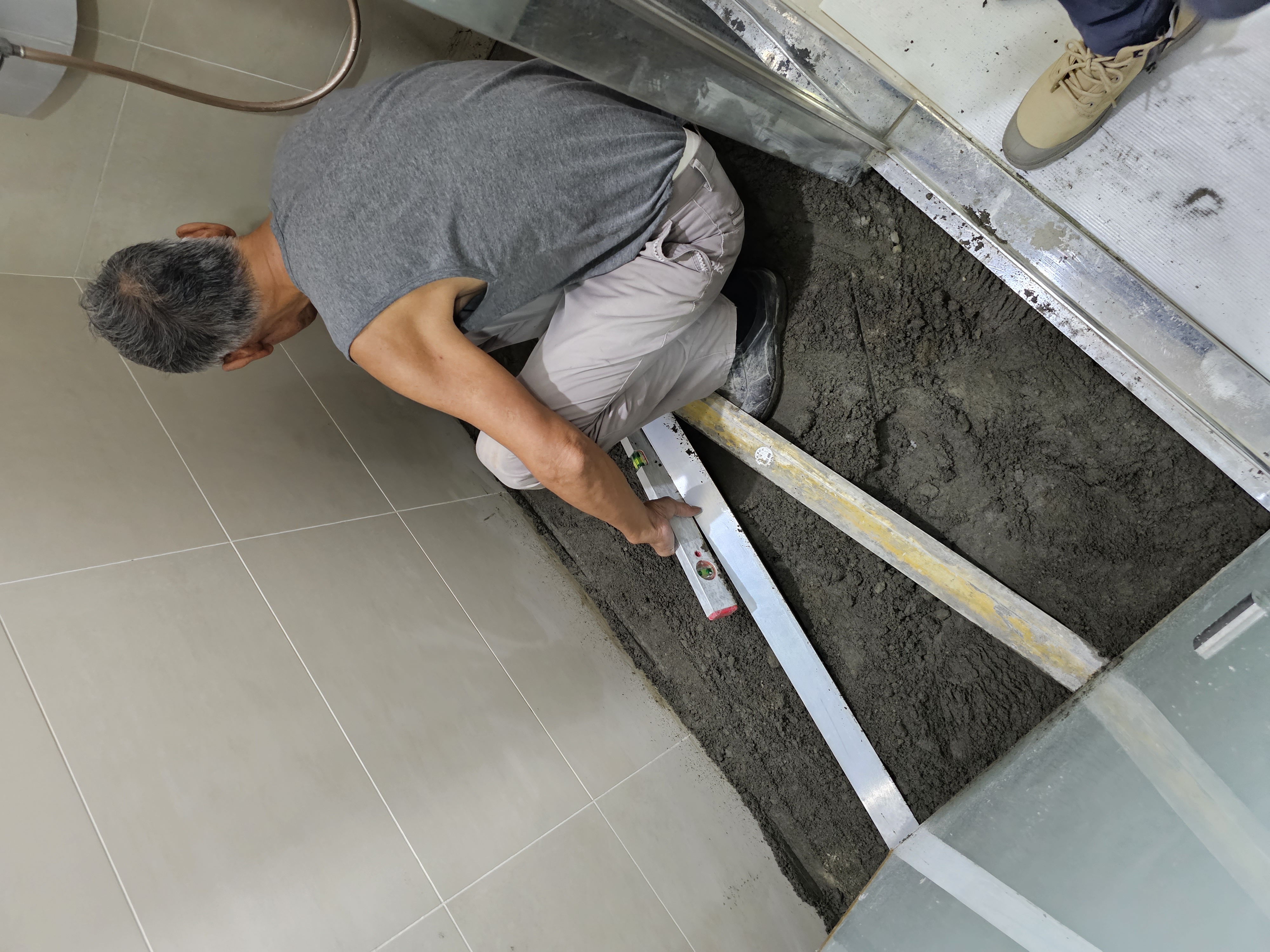 三重捷運菜寮站住戶端浴室地坪抓漏防水工程