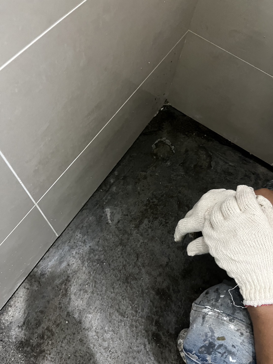三重捷運菜寮站住戶端浴室地坪抓漏防水工程