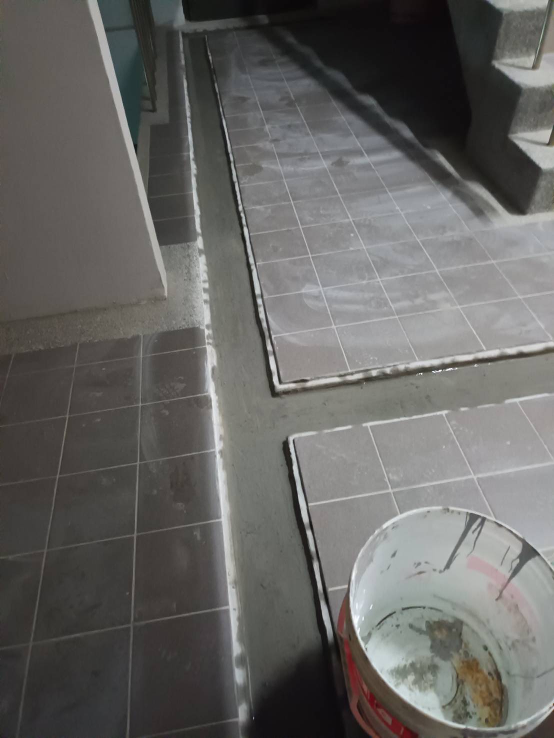 新店區公所B1F梯間導水作業