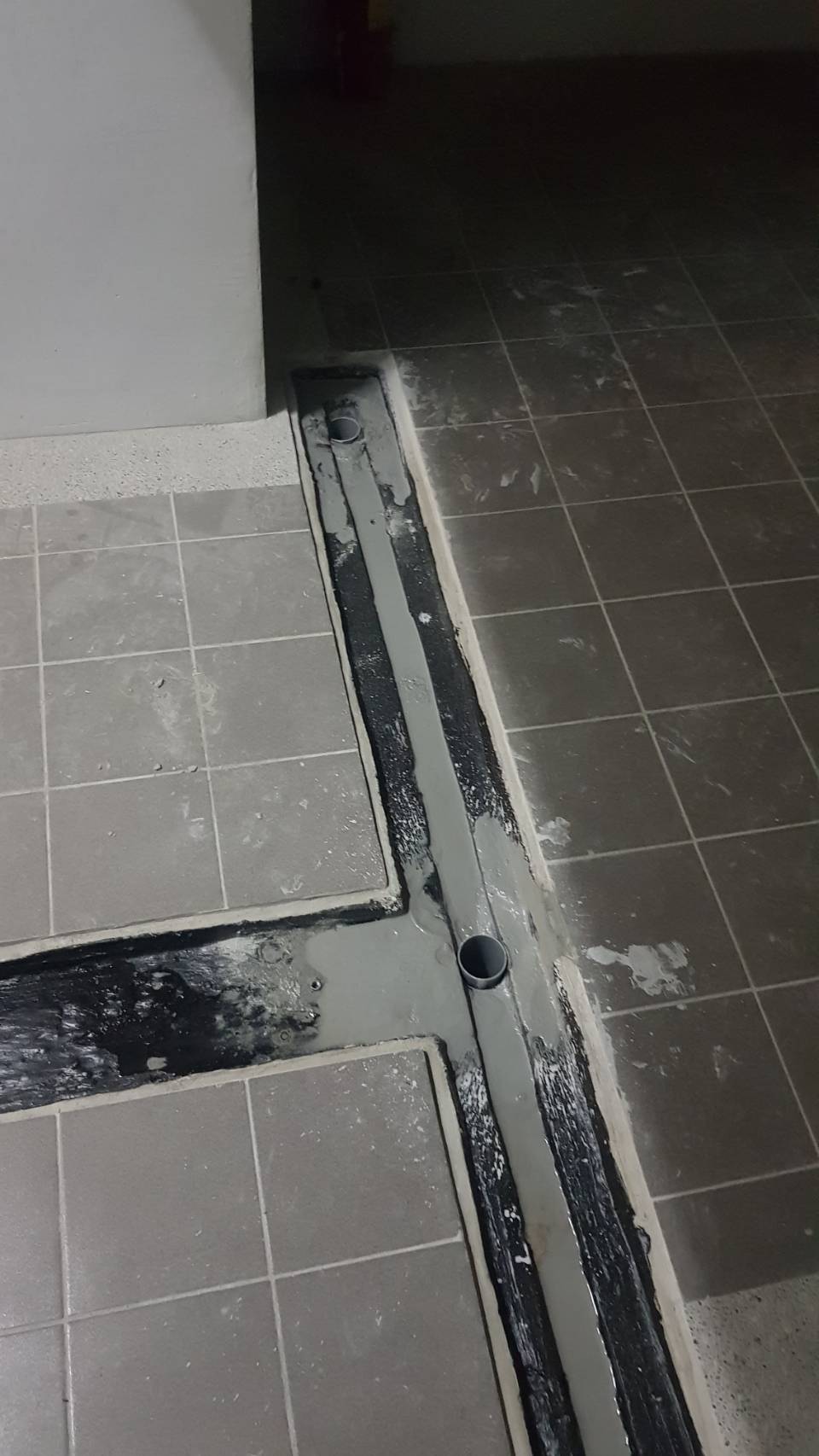 新店區公所B1F梯間導水作業