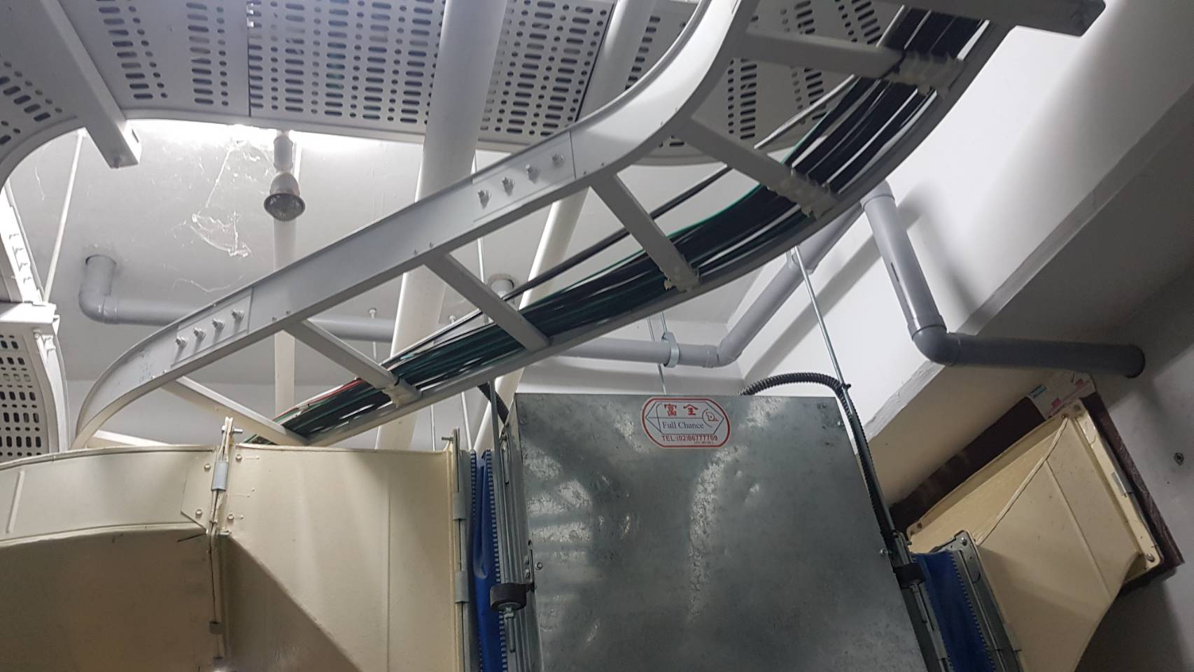 新店區公所B1F梯間導水作業