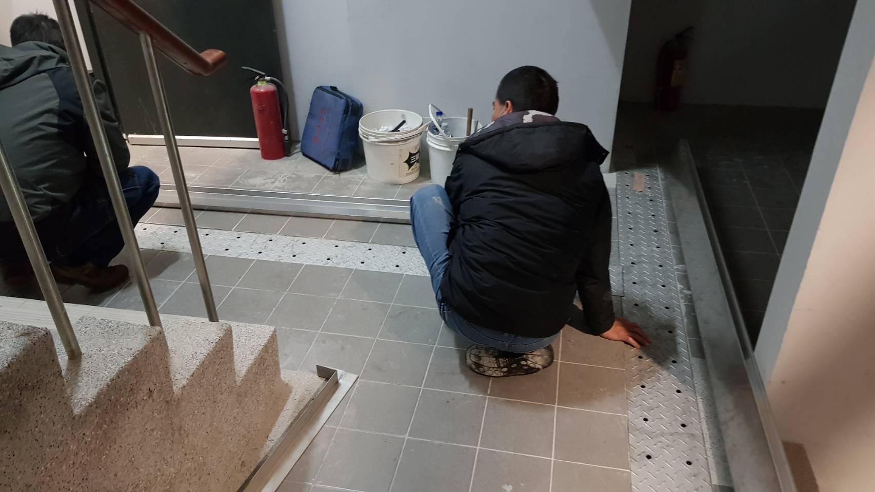 新店區公所B1F梯間導水作業