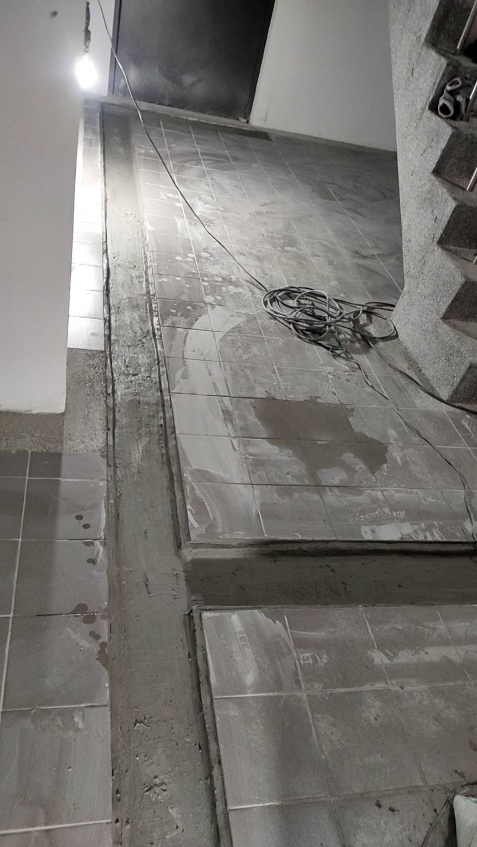 新店區公所B1F梯間導水作業